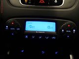 Hyundai ix35 (2011) 1.6GDi, ČR, AC, park.čidla - náhled 13