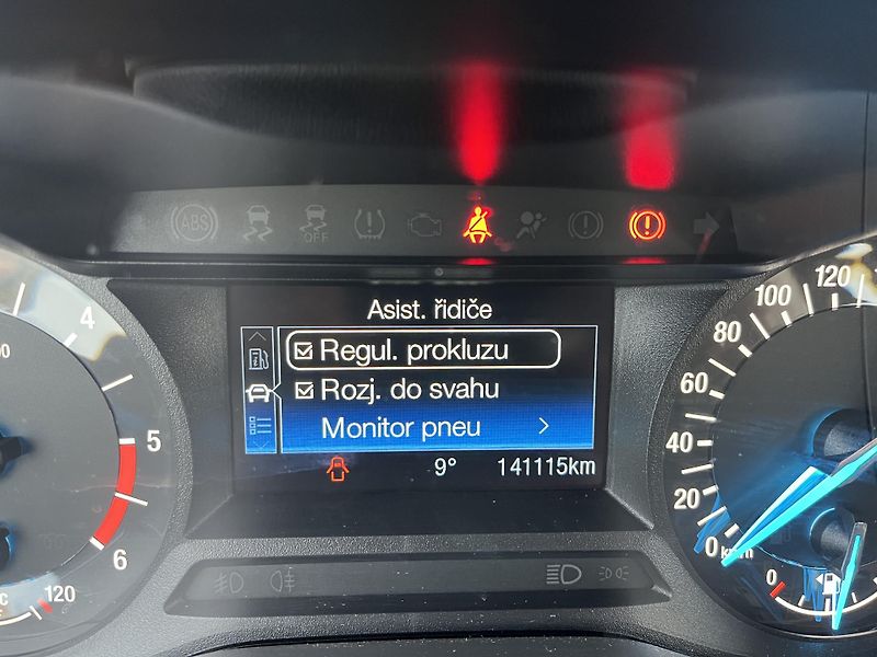 Ford Mondeo (2019) 2.0TDCi NAVI WINTER PDC ALU - fotka 26 z 35