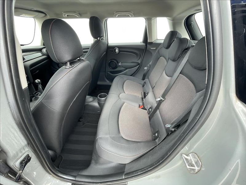 Mini Cooper 1,5 PDC - fotka 15 z 22