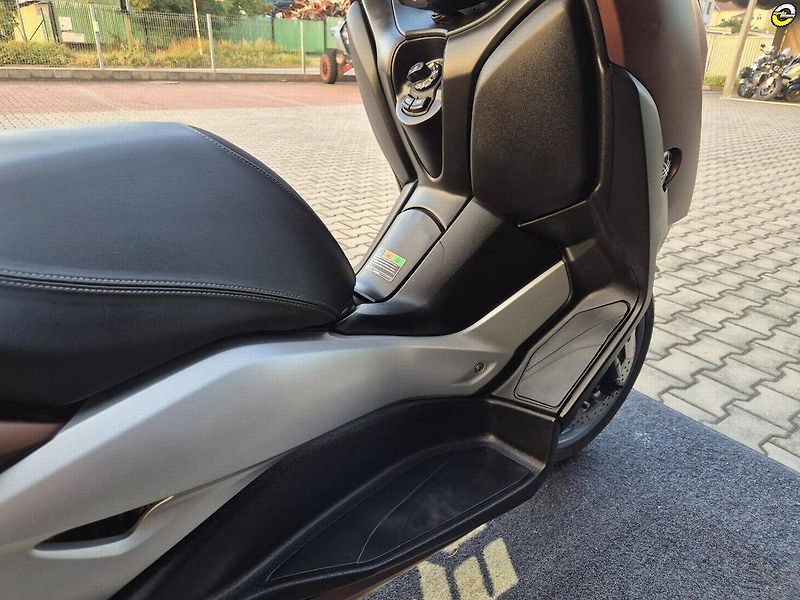 Yamaha X-Max 300 (2018) - fotka 16 z 24