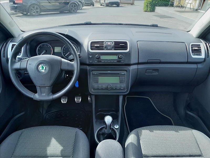 Škoda Roomster 1,6 i 77kW SCOUT MOTOR K.O. - fotka 31 z 43