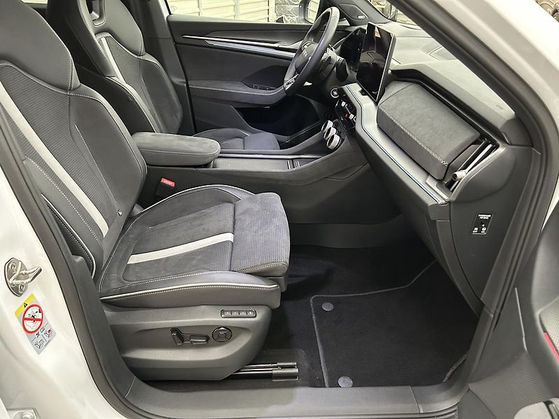 Škoda Kodiaq 2.0 TDI 4x4 SportLine - fotka 28 z 30