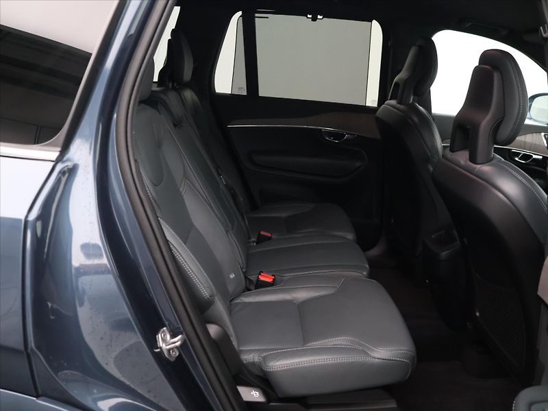 Volvo XC90 2,0 B5 173kW Inscription CZ DP - fotka 12 z 31