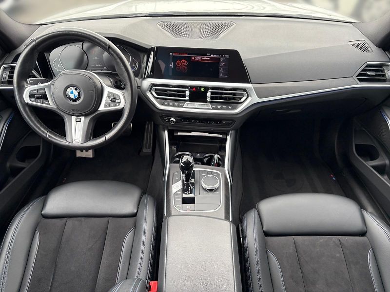 BMW Řada 3 (2022) 318d 110kW CZ DPH - fotka 9 z 11