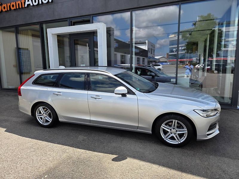 Volvo V90 (2018) D4 2.0 140kW - fotka 5 z 43
