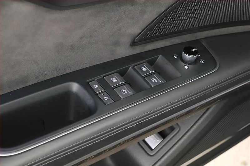 Audi A8 (2021) 60 TFSI - fotka 27 z 30