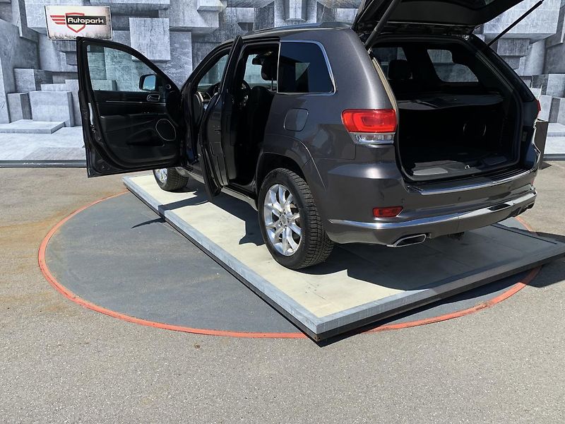 Jeep Grand Cherokee (2017) 3.0CRD,SUMMIT,ČR,DPH,H/K,4X4 - fotka 9 z 23