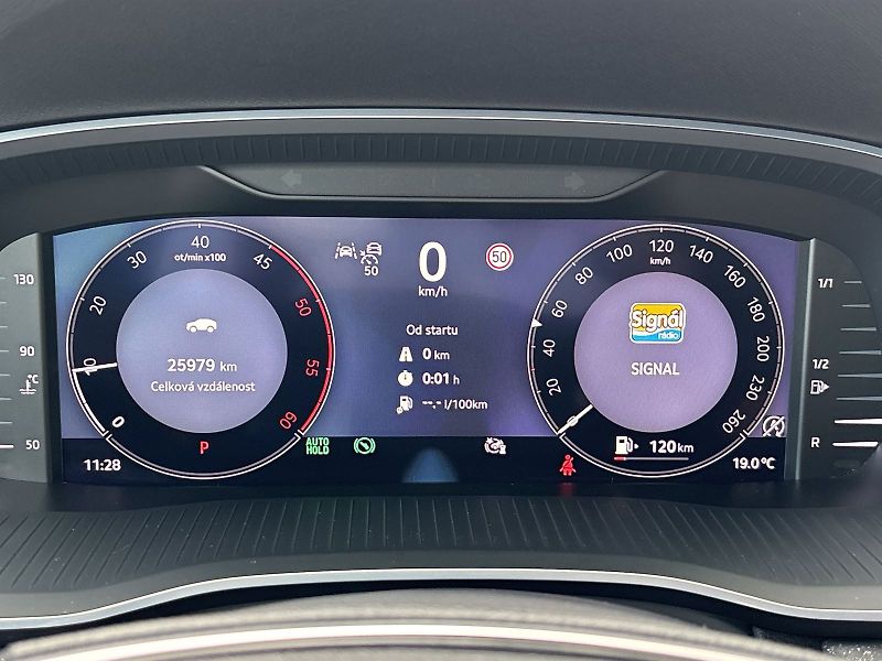 Škoda Octavia (2025) Combi 2.0 TDI DSG Top Selectio - fotka 6 z 31