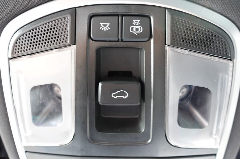 Hyundai Tucson 1,6GDi 130kW A/T 4x4 N-Line, P - fotka 31 z 35