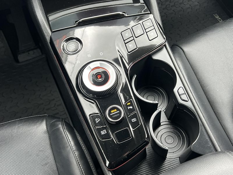 Kia Sportage (2023) 1.6T-GDI 169kW 4x4 AT TOP - fotka 13 z 28
