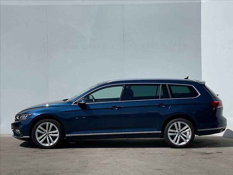 Volkswagen Passat Variant 2,0 TDI DSG Elegance ACC+LED - fotka 2 z 21