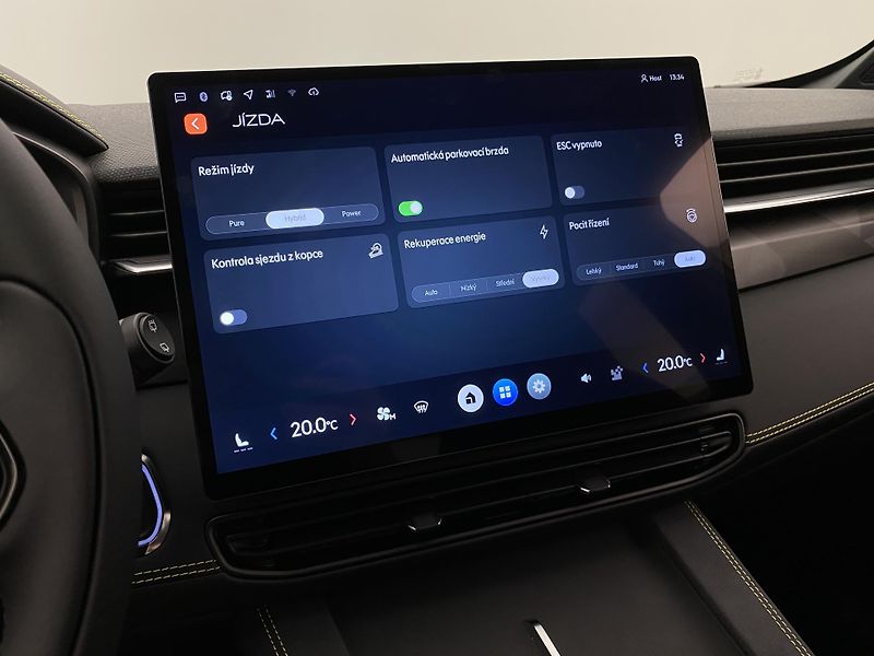 Lynk & Co 01 (2025) CORE PHEV AUT CZ 1.maj - fotka 65 z 96