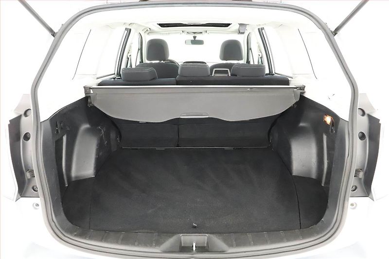 Subaru Forester (2016) 2.0 d, 4X4, Bi-Xenony - fotka 19 z 20