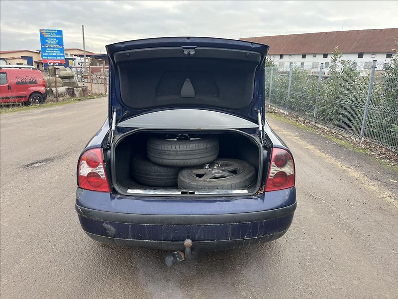 Volkswagen Passat 1.9 TDi NA NÁHRADNÍ DÍLY - fotka 22 z 24