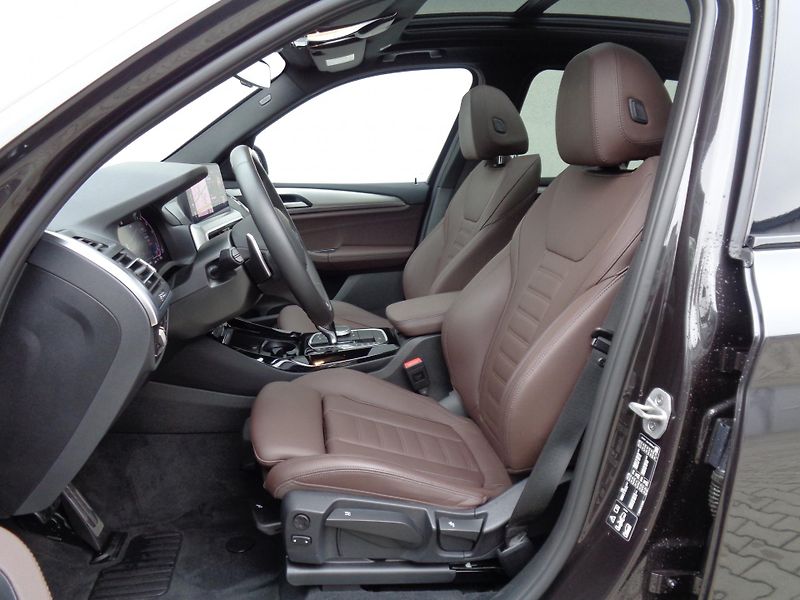 BMW X3 xDrive 30d M-Sport - fotka 7 z 23