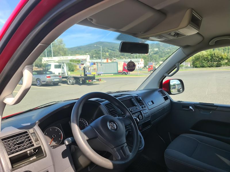 Volkswagen Transporter (2011) MULTIVAN 2.0TDi 103-KW OLOMOUC - fotka 48 z 109
