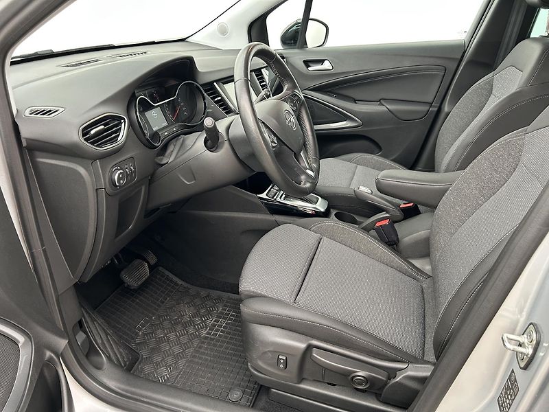 Opel Crossland 1.2 Turbo 130k Elegance - fotka 9 z 28