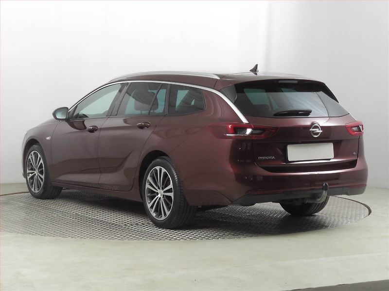 Opel Insignia (2019) 2.0 CDTI, 4X4, Navi, Tempomat - fotka 4 z 22