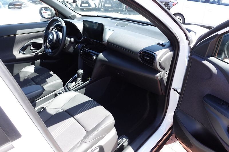 Toyota Yaris Cross 1,5 HEV Adventure 4x4 - fotka 12 z 34