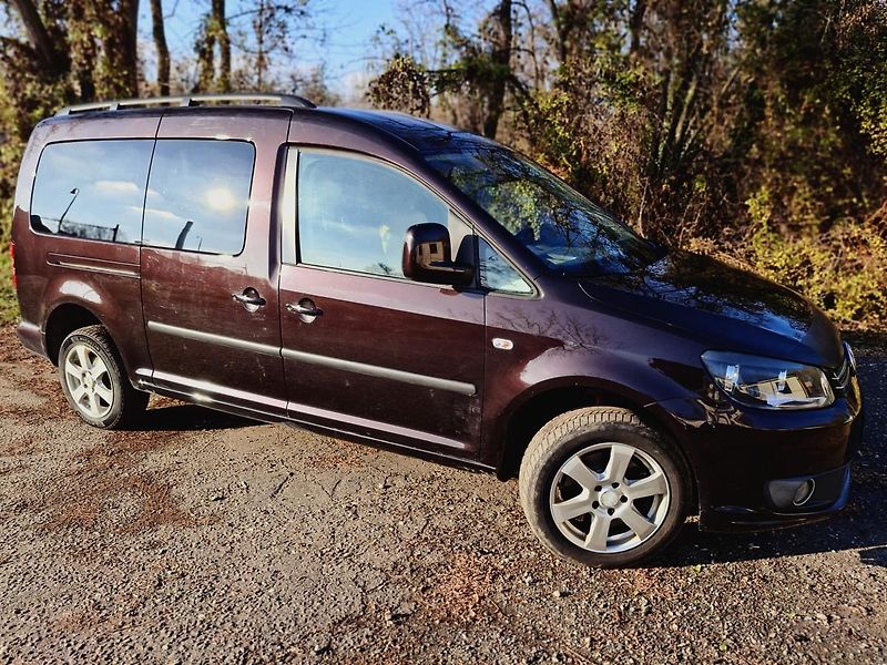Volkswagen Caddy Maxi TDI 4x4 7 míst  - fotka 4 z 50