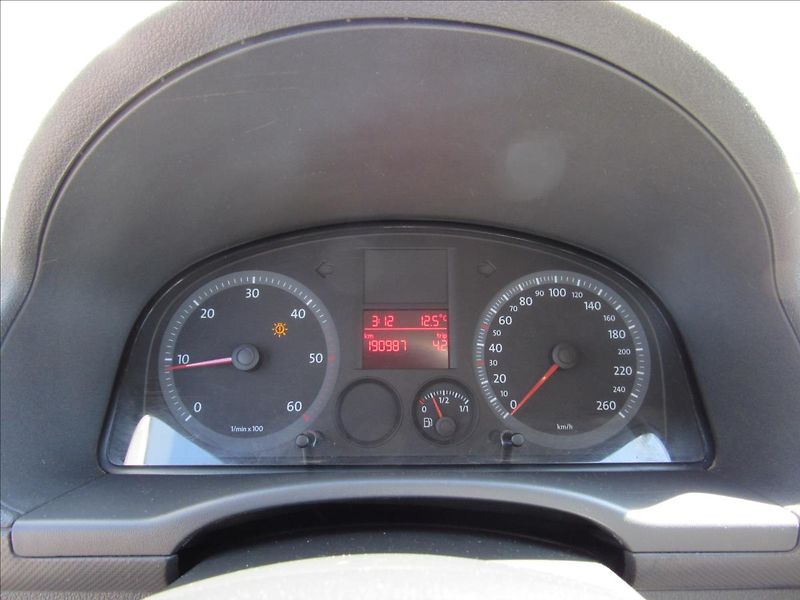 Volkswagen Caddy 1,9 TDi 77kW - fotka 11 z 23