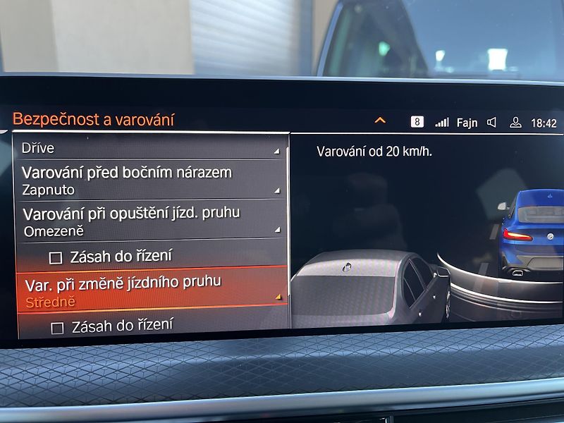 BMW X4 (2024) 3.0xD ///M 210Kw,webasto,ACC - fotka 39 z 51