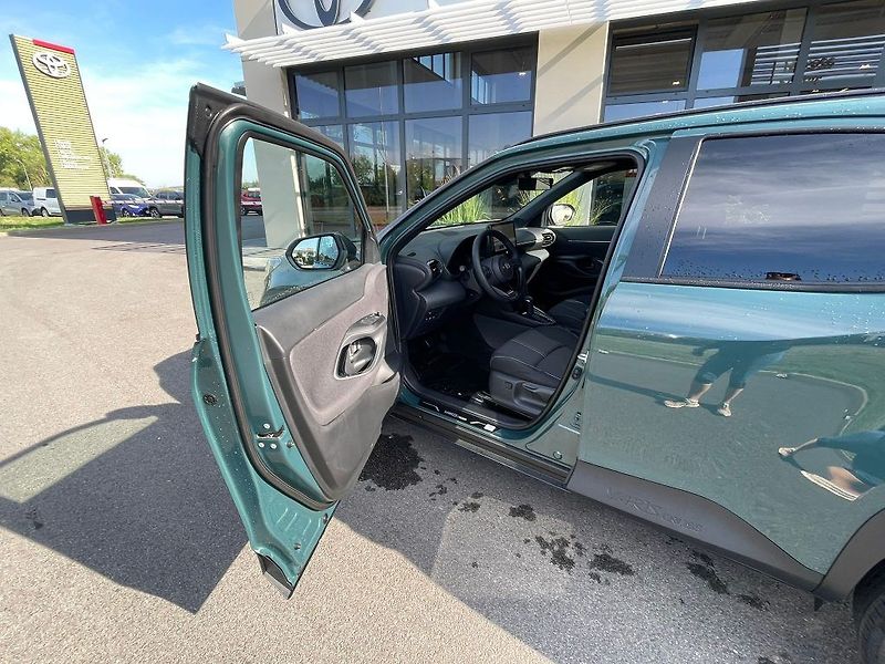 Toyota Yaris Cross 1.5 Hybrid 130k FWD Style - fotka 17 z 29