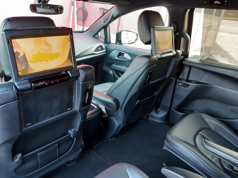 Chrysler Pacifica (2019) 3,6L V6 Hybrid,Plus, DVD,tažné - fotka 17 z 38