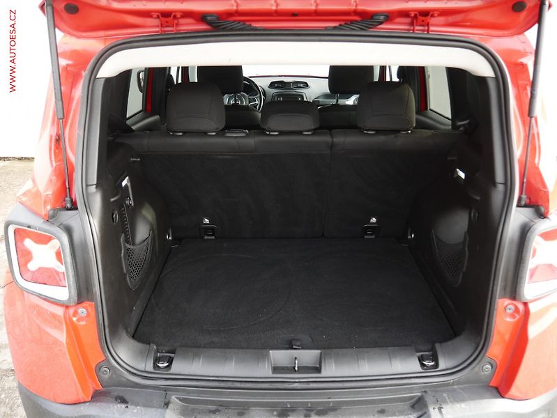 Jeep Renegade (2016) 1.4 MultiAir limited, ČR, AC - fotka 10 z 19