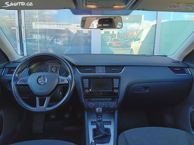 Škoda Octavia 1.6 TDI 81kW - fotka 12 z 27