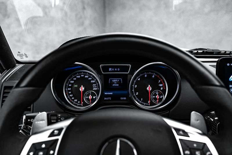 Mercedes-Benz Třídy G 4x4 2 AMG Designo Carbon - fotka 27 z 29