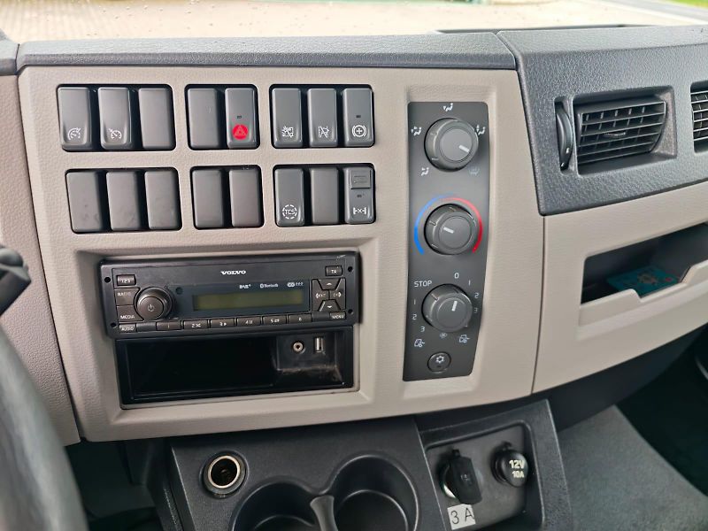 Volvo FL 14 t, nová 8t hákový nosič  - fotka 15 z 32