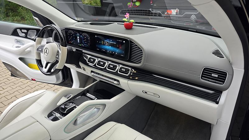 Mercedes-Benz GLS (2022) 600 MAYBACH záruka MAX VÝBAVA  - fotka 19 z 20