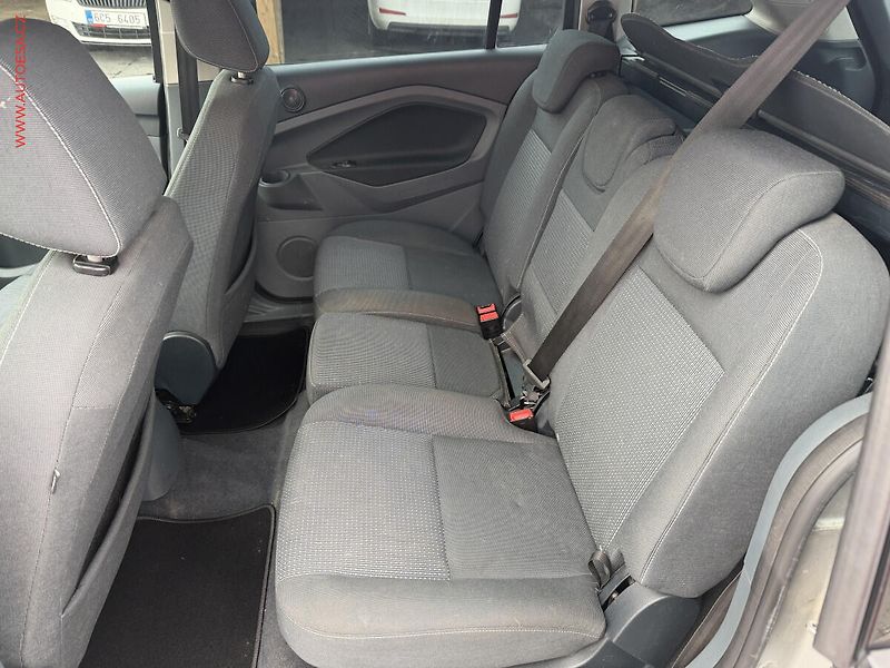 Ford Grand C-MAX (2011) 2.0 TDCi, AC, TZ - fotka 9 z 16