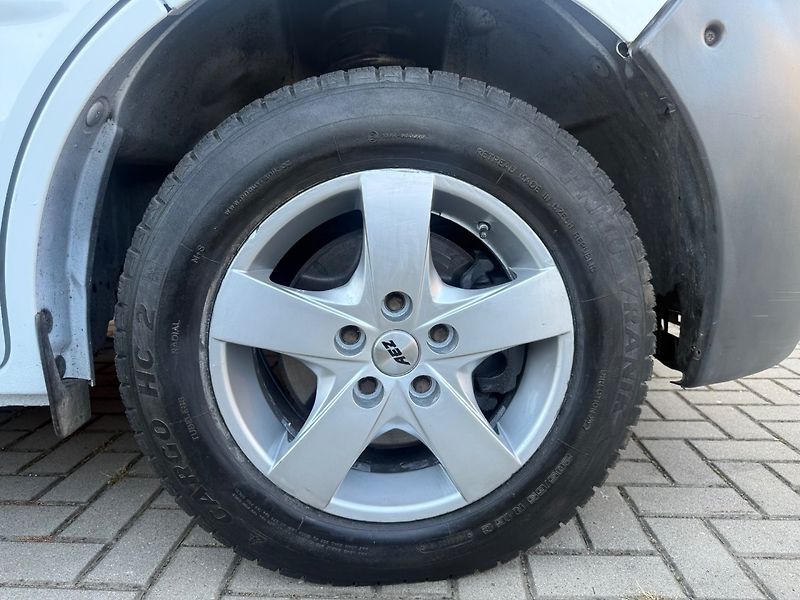 Opel Vivaro (2002) 1.9 DI - fotka 9 z 11