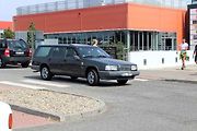 Setkání Jízdy veteránů. Cílem bylo parkoviště pod Ještědem, krátká zastávka proběhla na parkovišti OC Nisa Liberec.