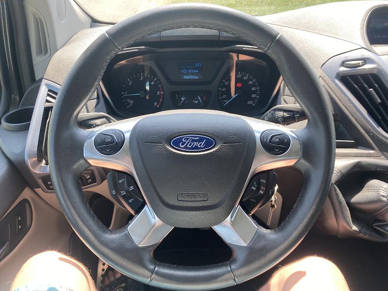 Ford Tourneo Custom (2015) Business Edition - fotka 18 z 30