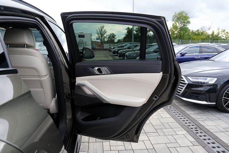 BMW X6 30d xDrive/Mpaket/DPH/1.maj. - fotka 20 z 47