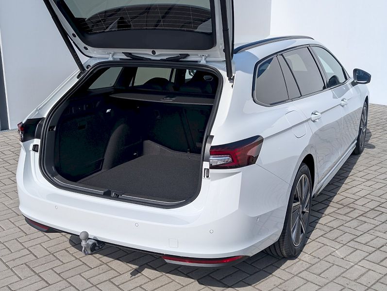 Škoda Superb (2026) Combi 2,0 TDI / 142 kW DSG 4x4 - fotka 12 z 30
