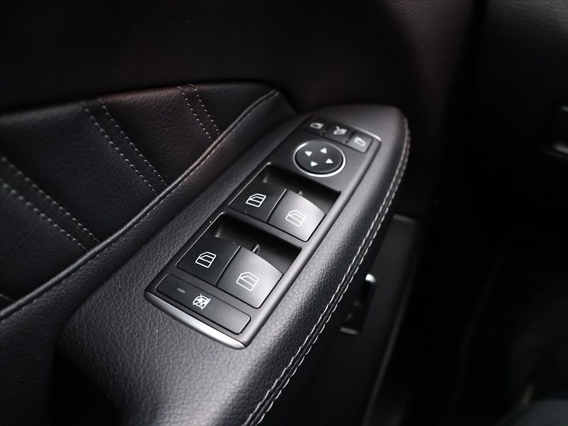 Mercedes-Benz GLE 3,0 350d 190 kW 4MATIC AMG - fotka 14 z 35