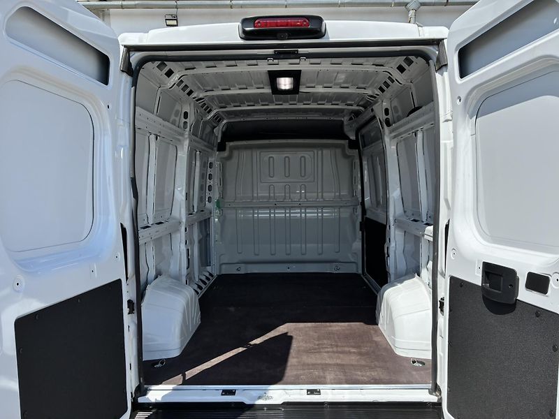 Toyota ProAce L2 H2 2.2 D-4D Life - fotka 12 z 20