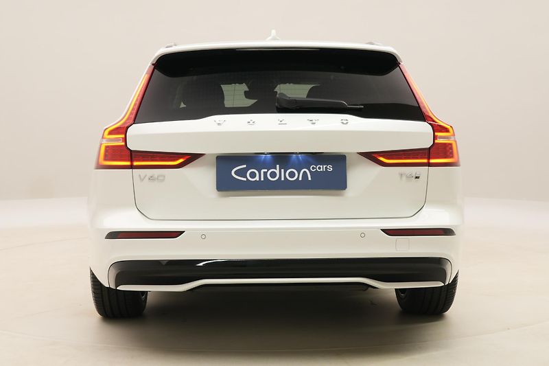 Volvo V60 (2026) T6 AWD Plug-in DARK PLUS - fotka 9 z 64