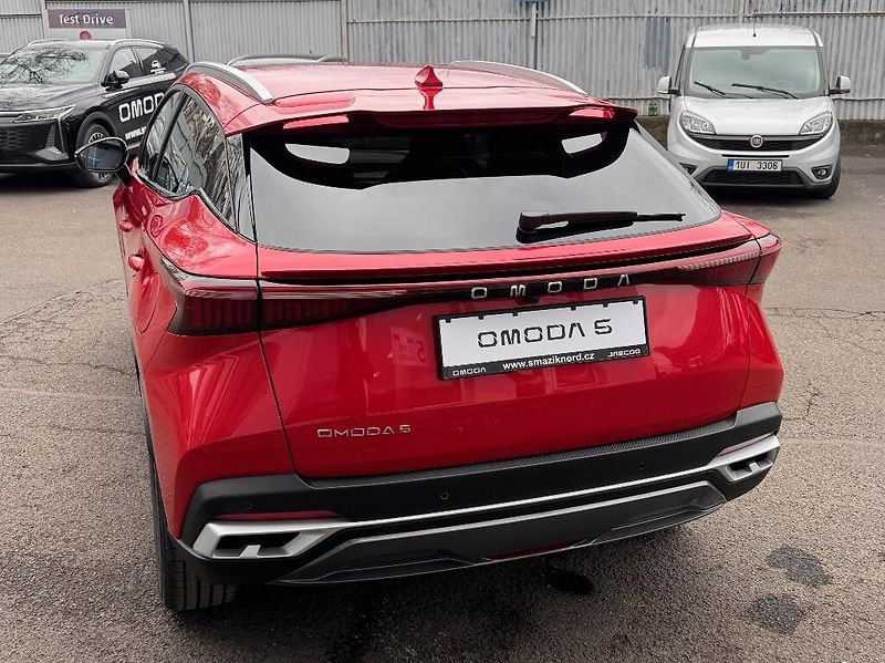 Omoda 5 (2026) 1,6 TGI 7AT Premium - fotka 8 z 47