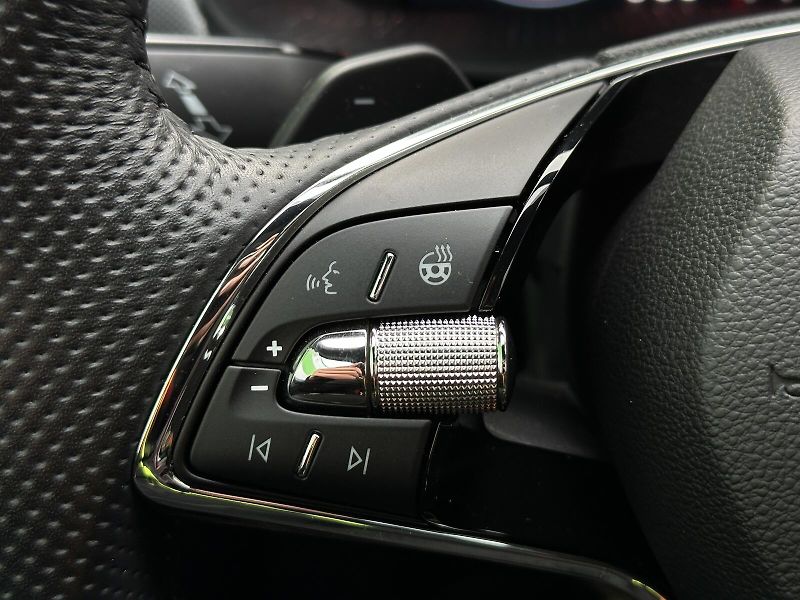 Škoda Kamiq 1.5TSi DSG Monte Carlo V.Cockp - fotka 19 z 48