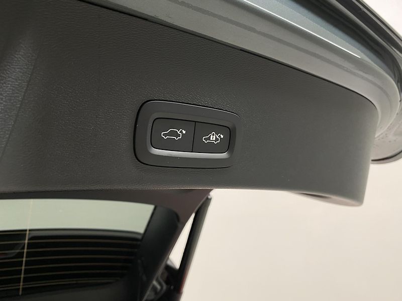 Volvo XC40 (2026) B3 AUT DARK ULTRA  - fotka 22 z 64