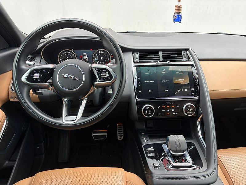 Jaguar E-Pace P200 AWD, ČR, Meridian, TOP - fotka 18 z 30