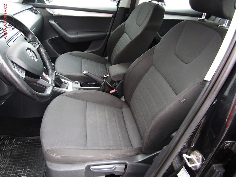 Škoda Octavia (2015) 2.0 TDi, ČR, Navi, AC - fotka 9 z 18