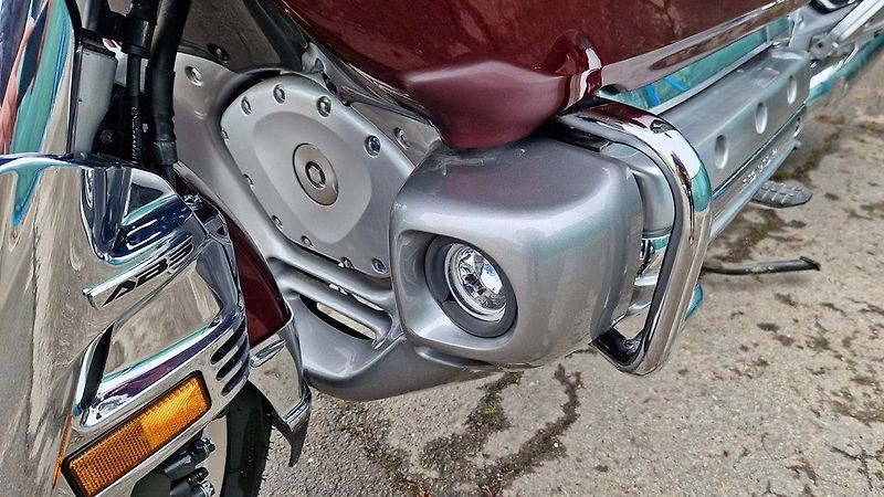 Honda GL 1800/ČR/1.majitel/4365km !! - fotka 10 z 24