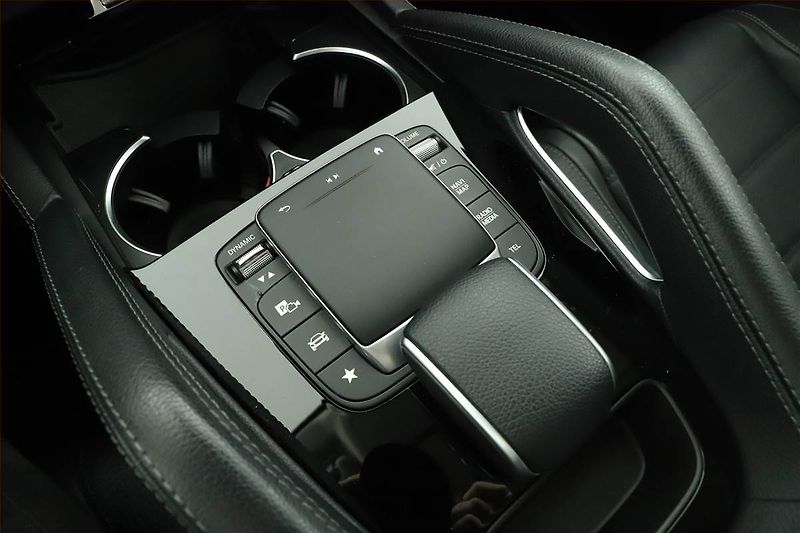 Mercedes-Benz GLE (2022) 300 d - fotka 14 z 20