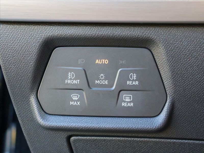 Seat Leon 2,0 TDI 110kW DSG FR CZ DPH - fotka 16 z 29